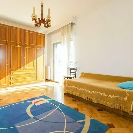 Sunshine Apartment *
